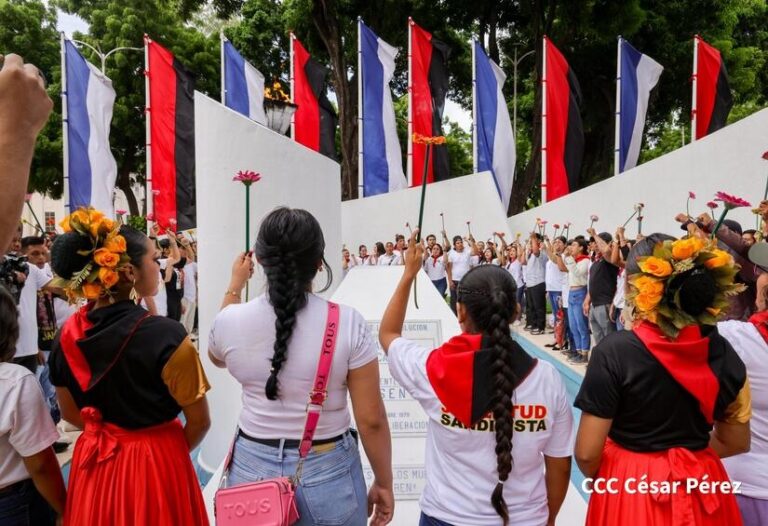 Juventud Sandinista rinde homenaje al Comandante Carlos Fonseca