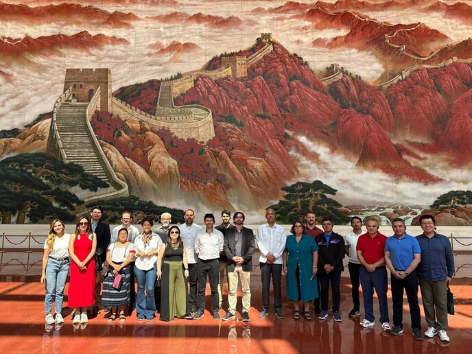 Coordinador de la Red de Comunicadores presente en China 5