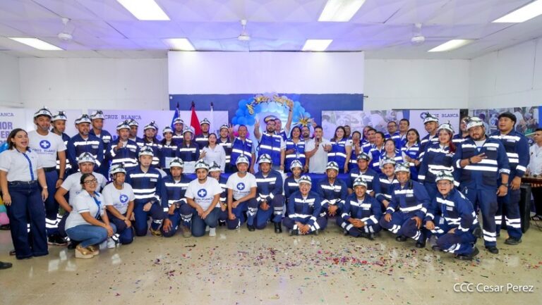 Cruz Blanca celebra 2 años de fundación