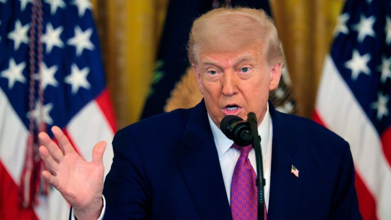 EE.UU. podría prohibir la entrada a ciudadanos de 36 países