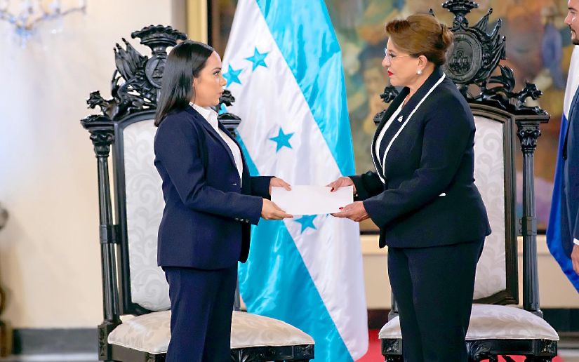 Embajadora de Nicaragua presenta Cartas Credenciales ante el Gobierno de la República de Honduras