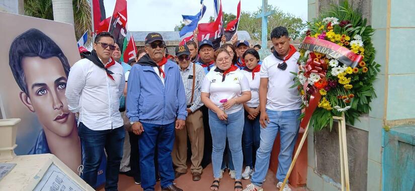 Homenaje al Comandante, Ricardo Morales Avilés