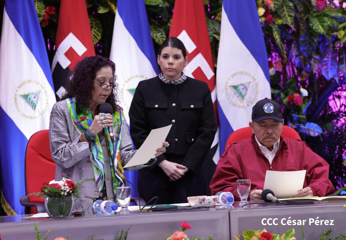 Imposición de los dos primeros Coroneles Generales contribuye a la defensa de la paz