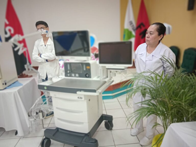 MINSA realiza entrega de equipos de última tecnología a hospitales y centros de salud