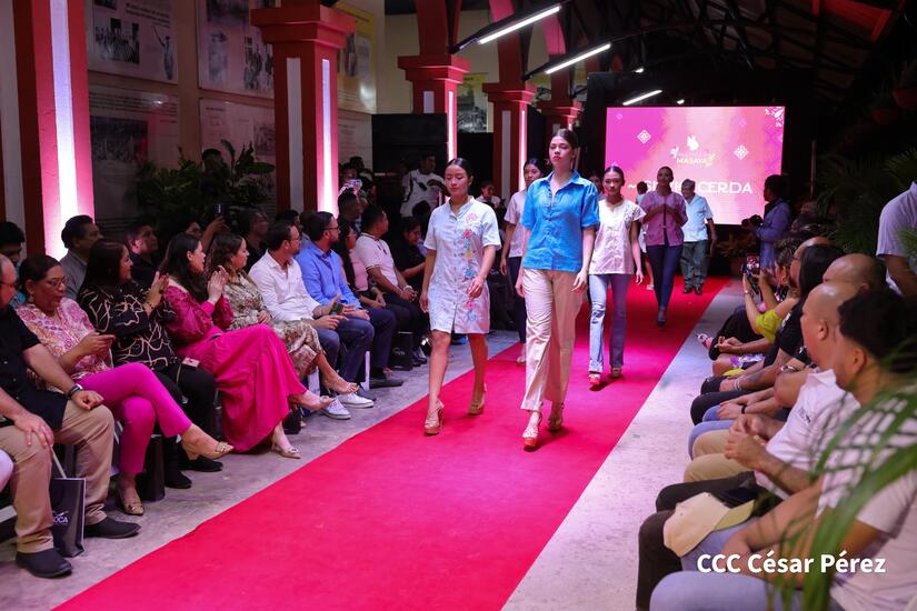 Pasarela con Identidad Cultural en Masaya