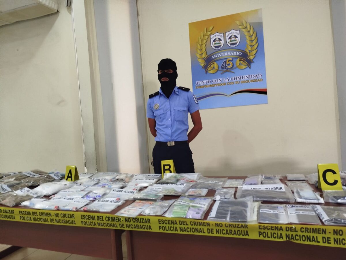 Policía pone tras las rejas a 13 sujetos