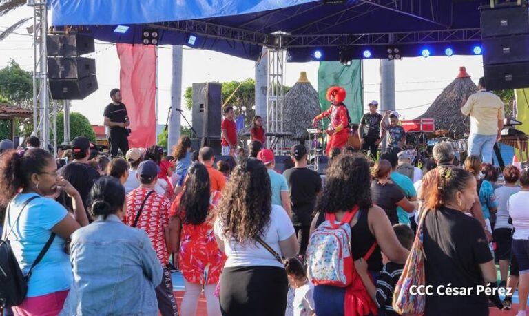 Puerto Salvador Allende celebra en grande sus 17 años