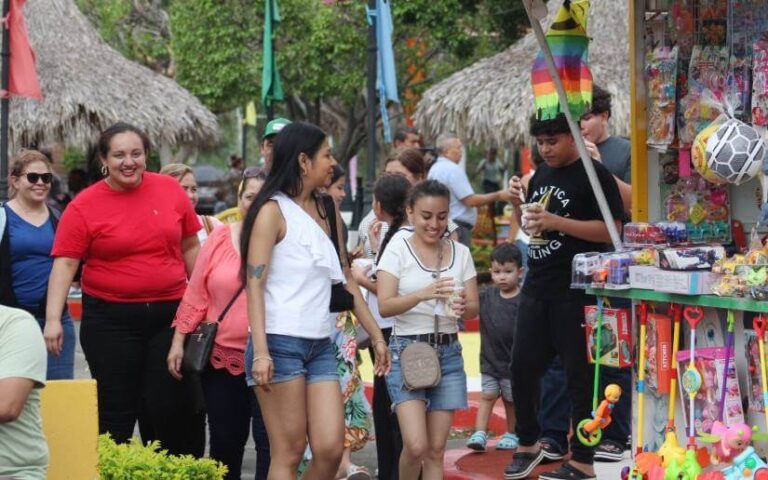 Puerto Salvador Allende un lugar para las familias