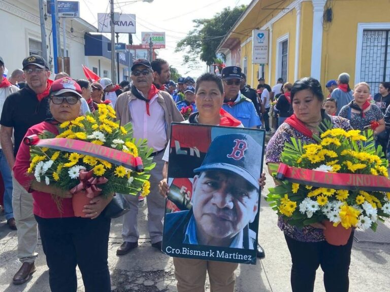 Rinden homenaje a Bismarck Martínez