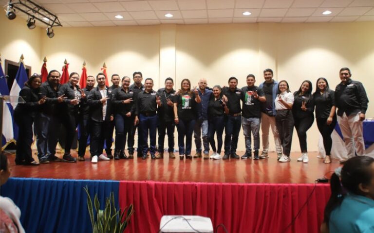 Rosario, destaca labor del periodista venezolano Abraham Istillarte