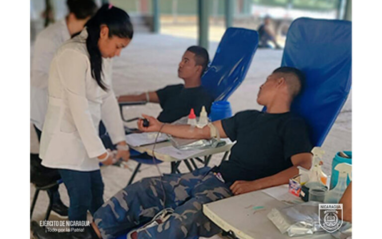 Soldados nicaragüenses se unen a jornada de donación voluntaria de sangre