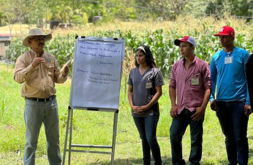 Universidad Nacional Agraria fortalece la capacitación técnica de productores del país