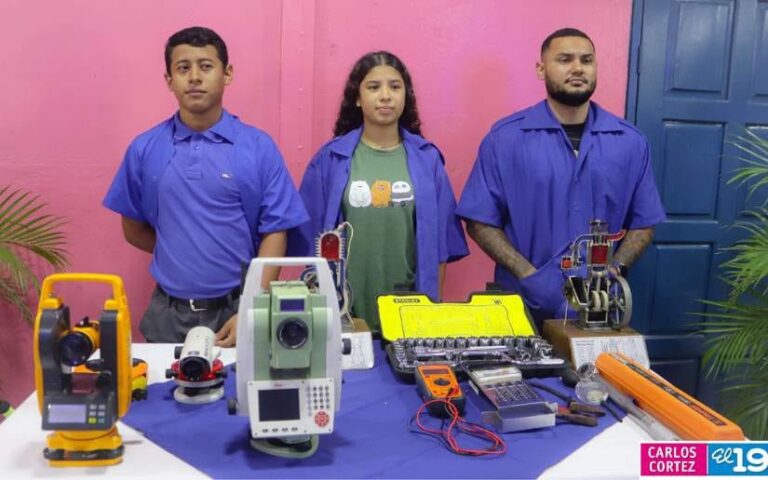 Celebran a los docentes del Tecnológico Hugo Chávez