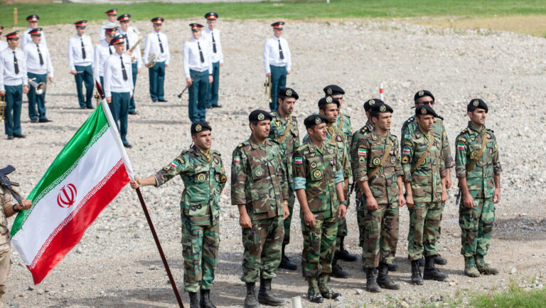 Irán podría responder a Israel con el lanzamiento de 2,000 misiles