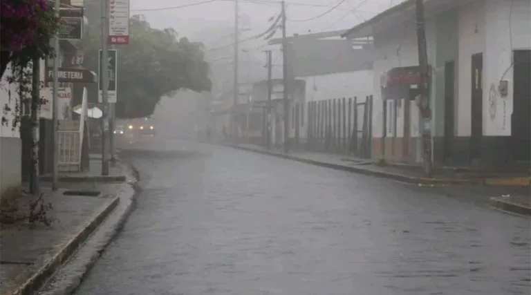 Más lluvias: tres ondas tropicales ingresarán esta semana