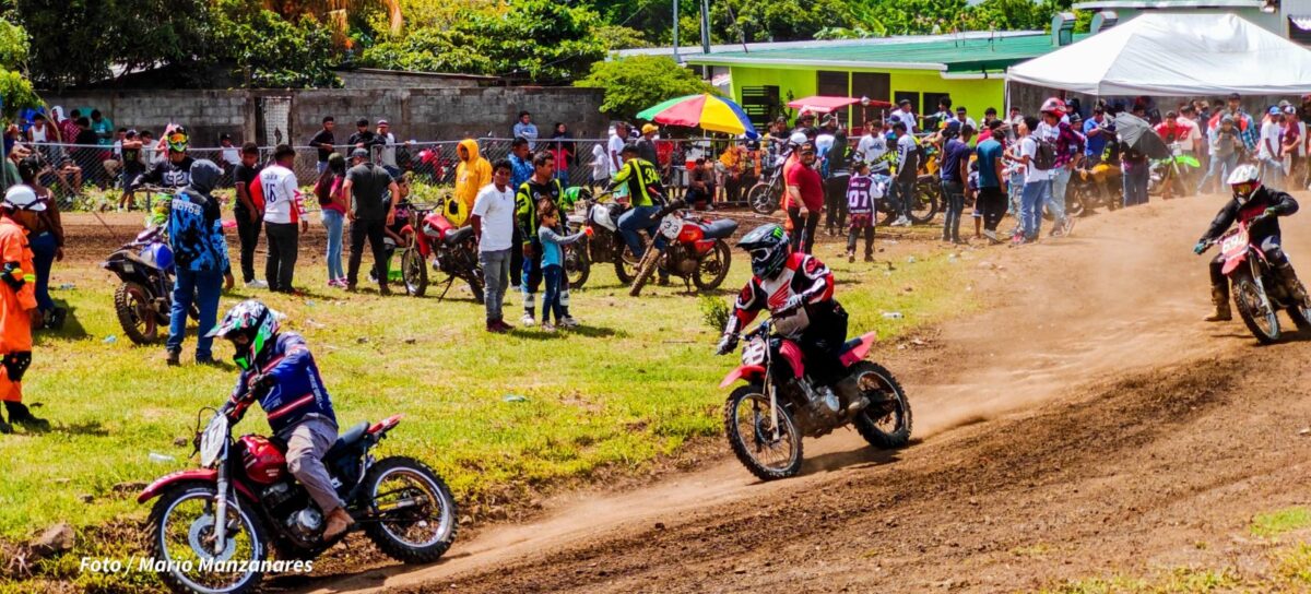 Campeonato Nacional de Motovelocidad reúne a cientos de pilotos