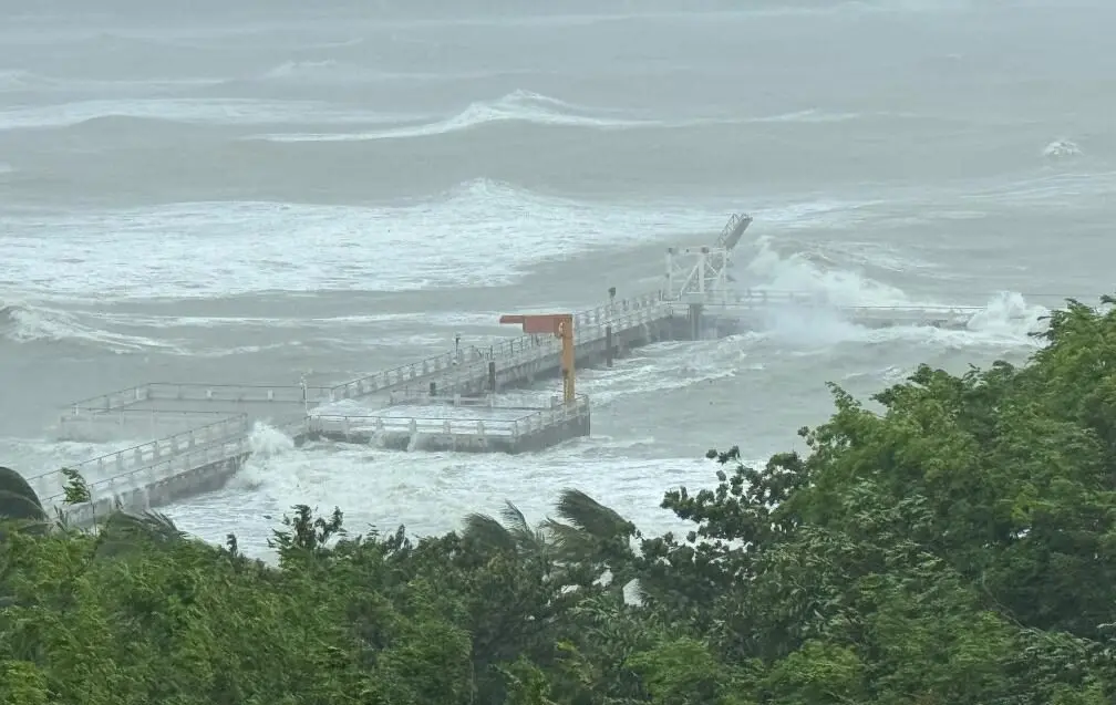 Tifón Wutip impacta en ciudad china