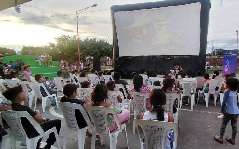 Alegría y diversión para los Mimados de la Revolución