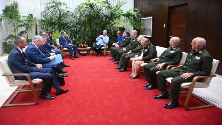 Cuba y Rusia estrechan relaciones bilaterales