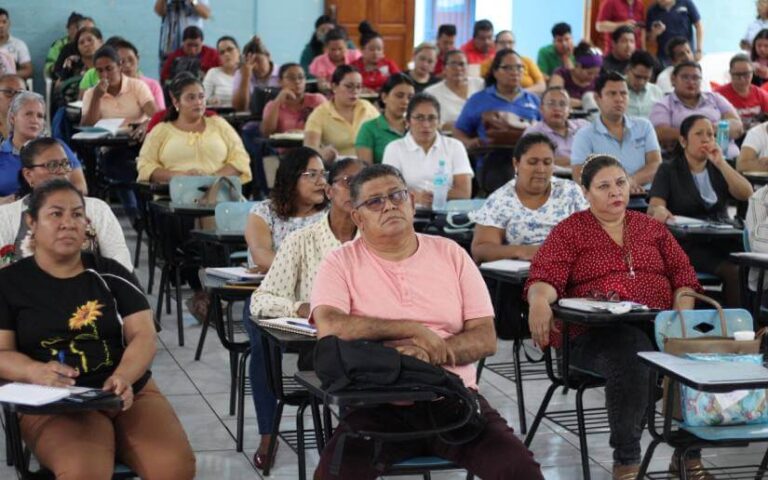 Docentes participan en Jornada Pedagógica de Actualización