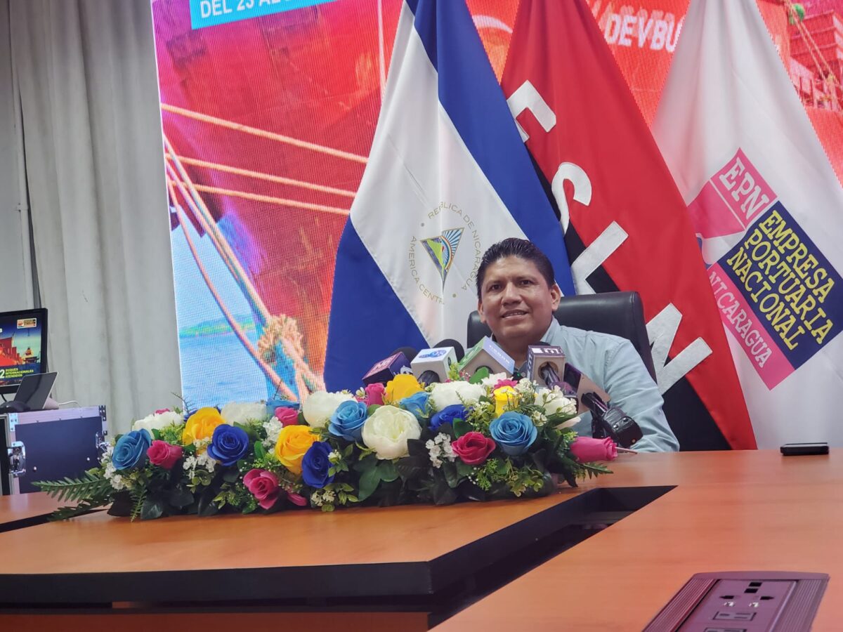 Ingresan 12 buques internacionales a los Puertos Comerciales