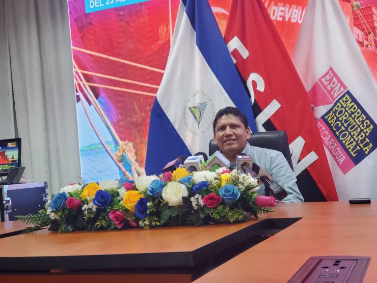 Ingresan 12 buques internacionales a los Puertos Comerciales