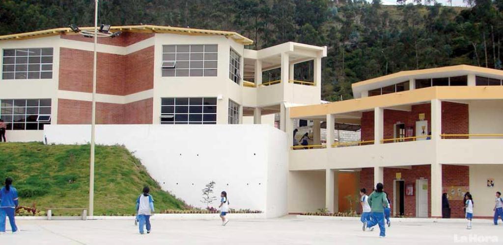 Estudiantes resultan intoxicados en Balzar