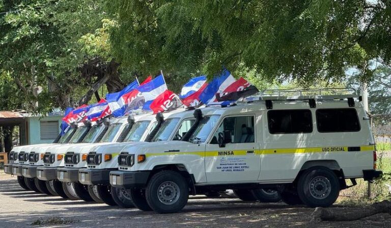 Minsa entregará nuevas ambulancias 4