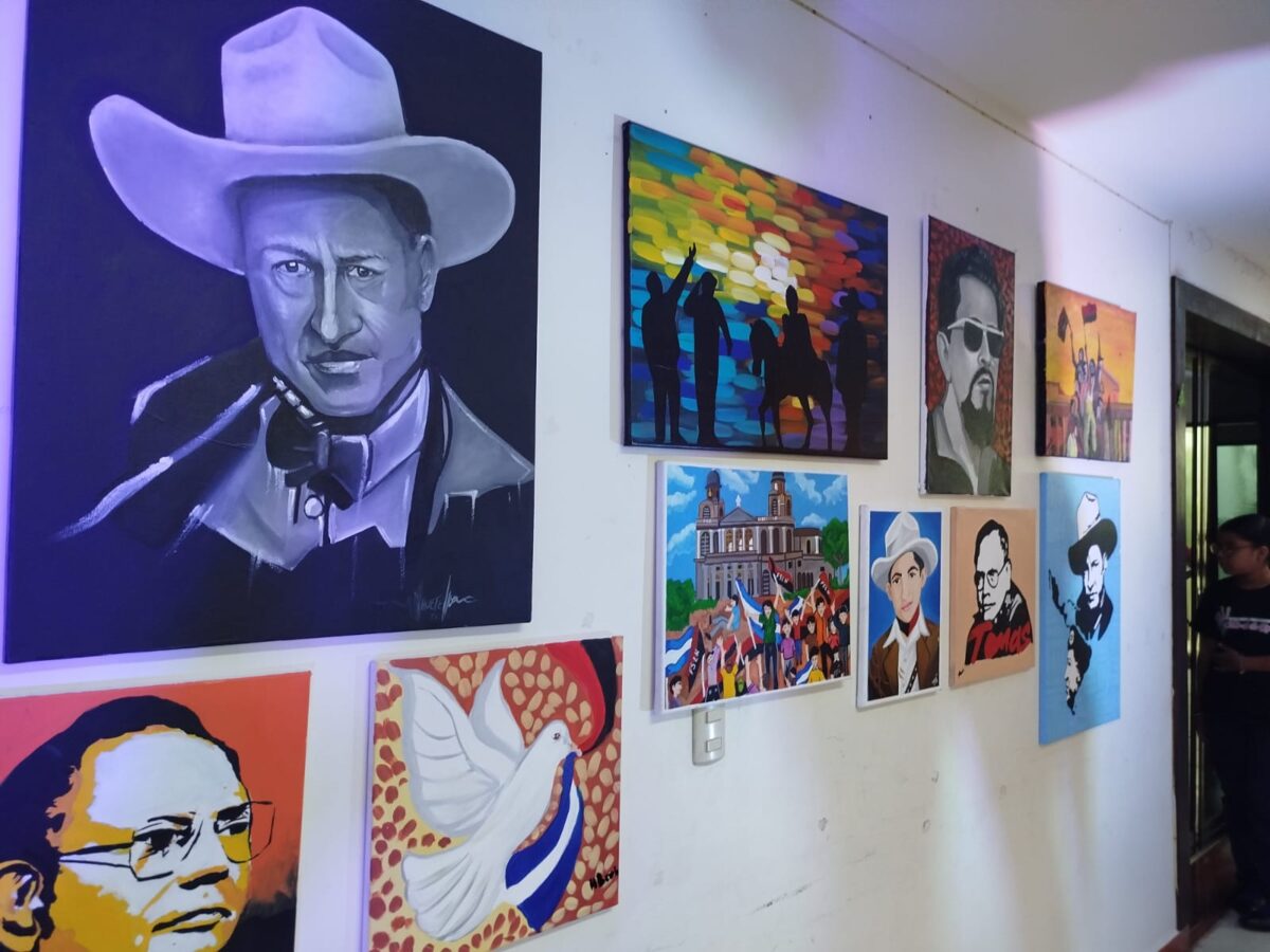 Presentan 340 obras en II Expo Colores en Revolución