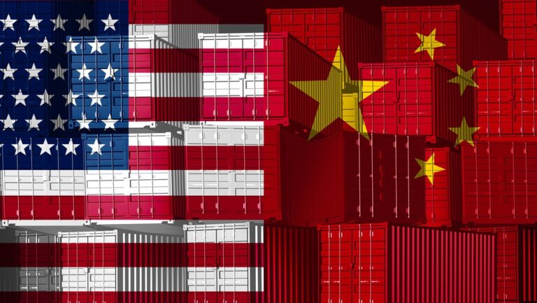 Trump suaviza su postura hacia China