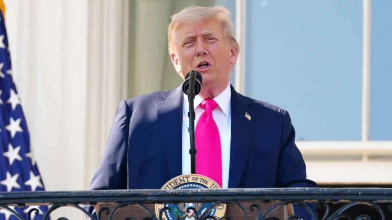 Trump pospone para el 1 de agosto la tregua arancelaria