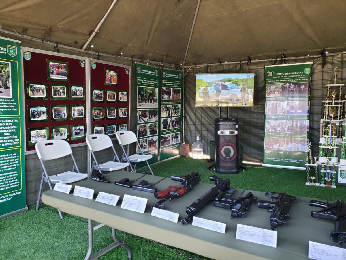 Ya puedes disfrutar de la Exposición Estática del Ejército