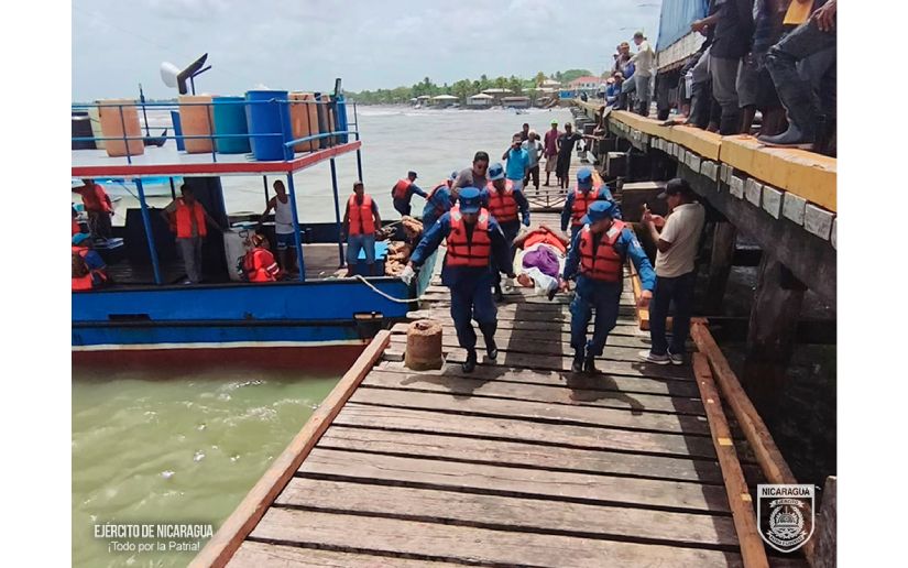 Distrito Naval Caribe traslada a ciudadano por complicaciones de salud