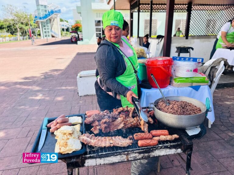 Celebran en Managua el Festival de la Fritanga y el Gallopinto