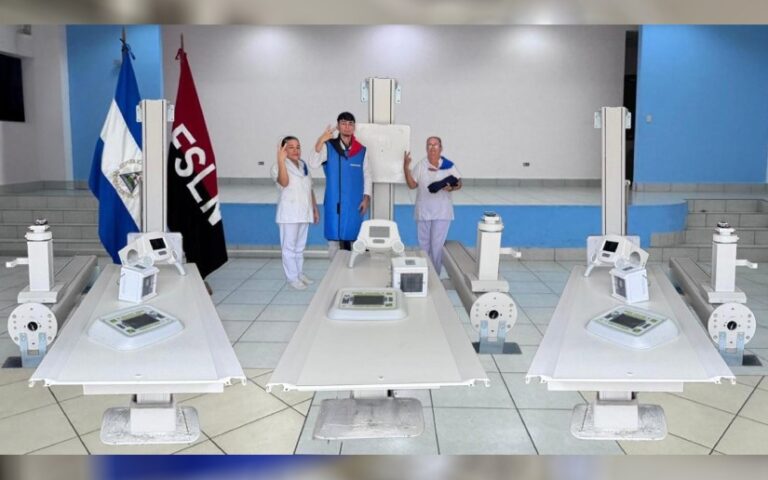 Gobierno Sandinista entrega equipos de Rayos X y Lámparas Quirúrgicas en departamentos de Nicaragua