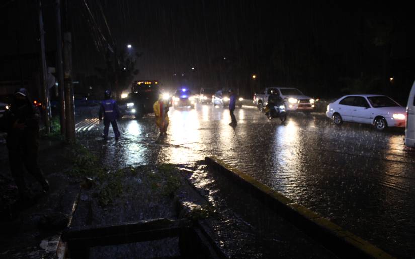 Fuertes vientos en Nicaragua dejan 7 viviendas con daños