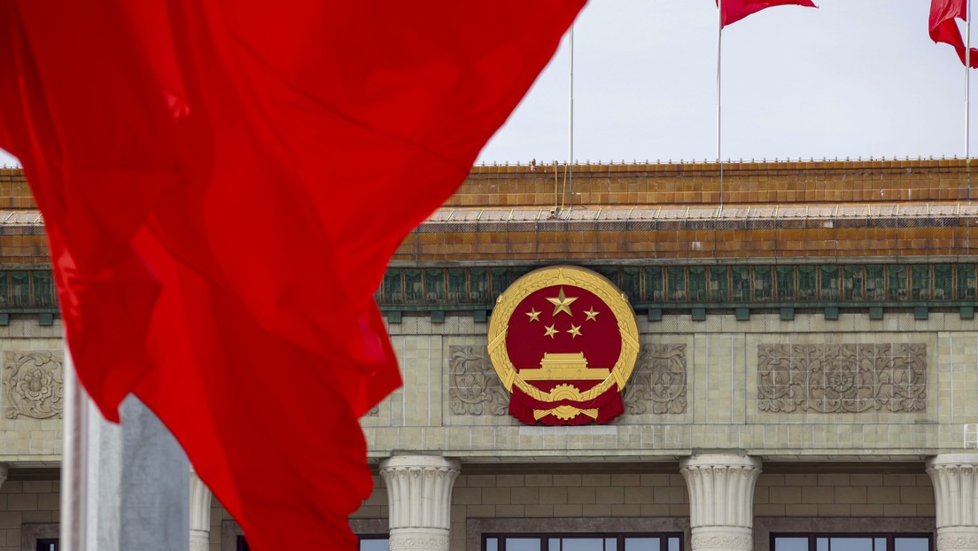 China incluye en la lista negra a dos bancos de la EU