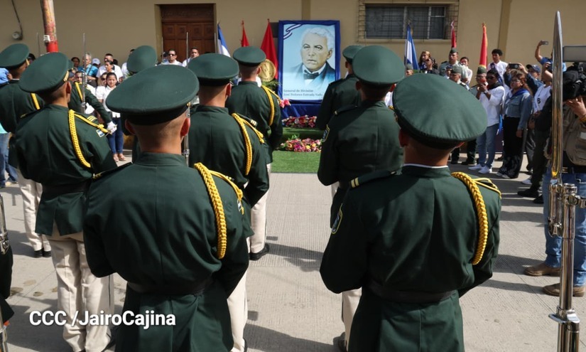Desfiles, entregas florales y más en homenaje al General José Dolores Estrada
