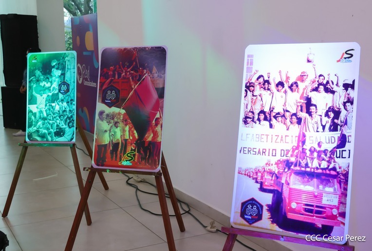 Exponen Museo Virtual por la Cruzada Nacional de Alfabetización
