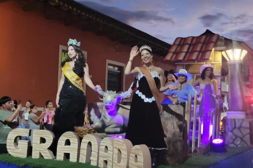 Granada inicia sus fiestas tradicionales