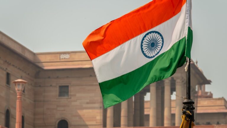 India tilda de injusto el arancel adicional aplicado por EEUU