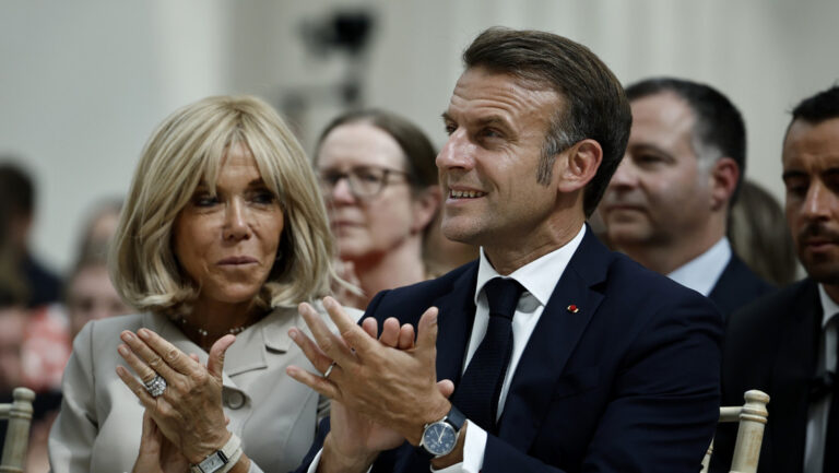 Investigan a influencer quien dijo que Brigitte Macron es hombre