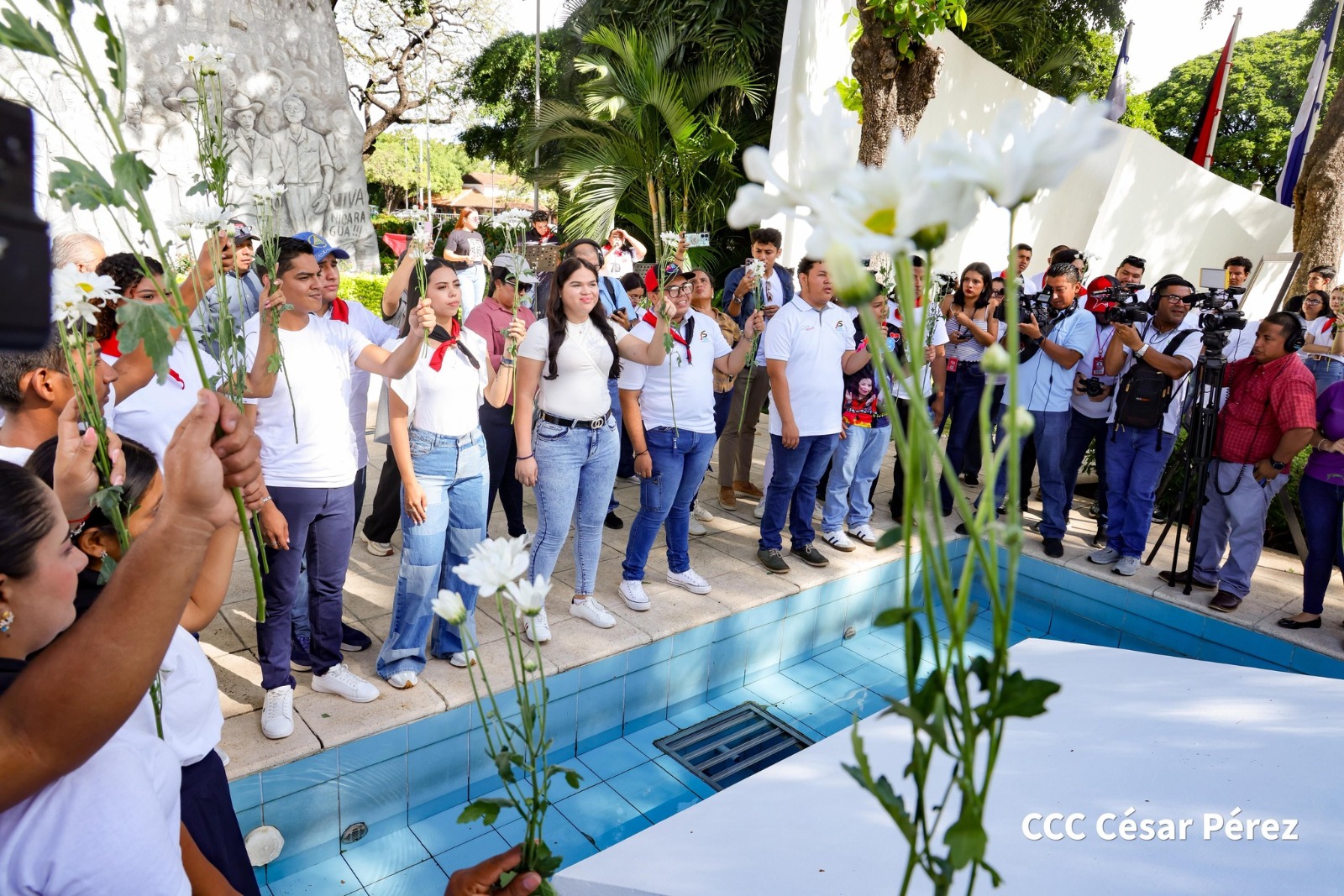 Juventud Sandinista rinde homenaje a los Comandantes Tomás y Fidel