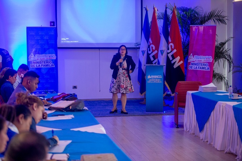 MIFAM capacita a sus funcionarios