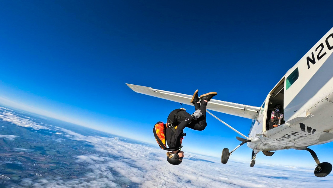 Jade Damarell, una experimentada paracaidista, se suicidó saltando al vacío en el condado de Durham, en Inglaterra, Reino Unido.