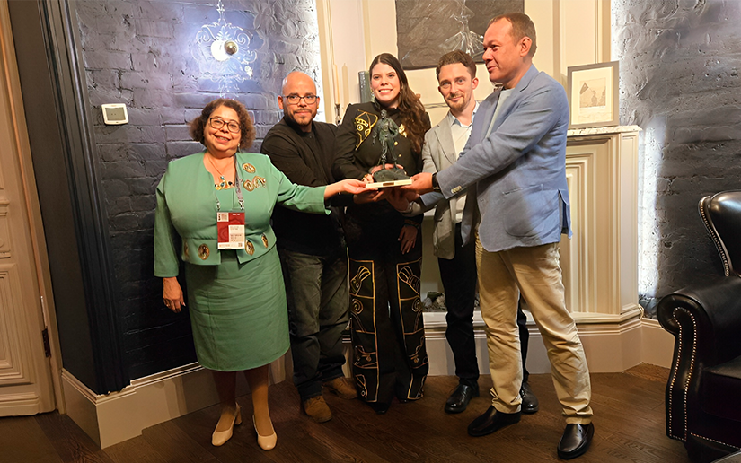 Delegación nicaragüense se reúne con escultor y arquitecto rusos