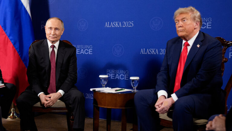 Putin explica resultados de reunión con Trump