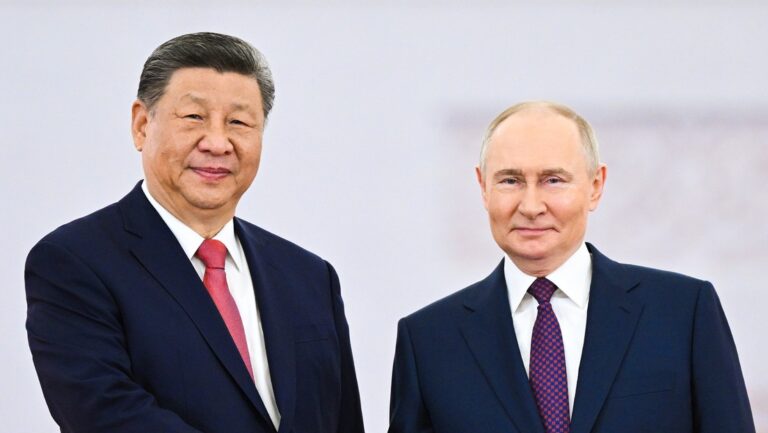 Putin se sentará al lado de Xi Jinping en el desfile en Pekín