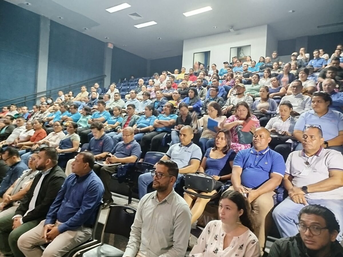 Realizan Foro de Aplicación de la IA en la Educación