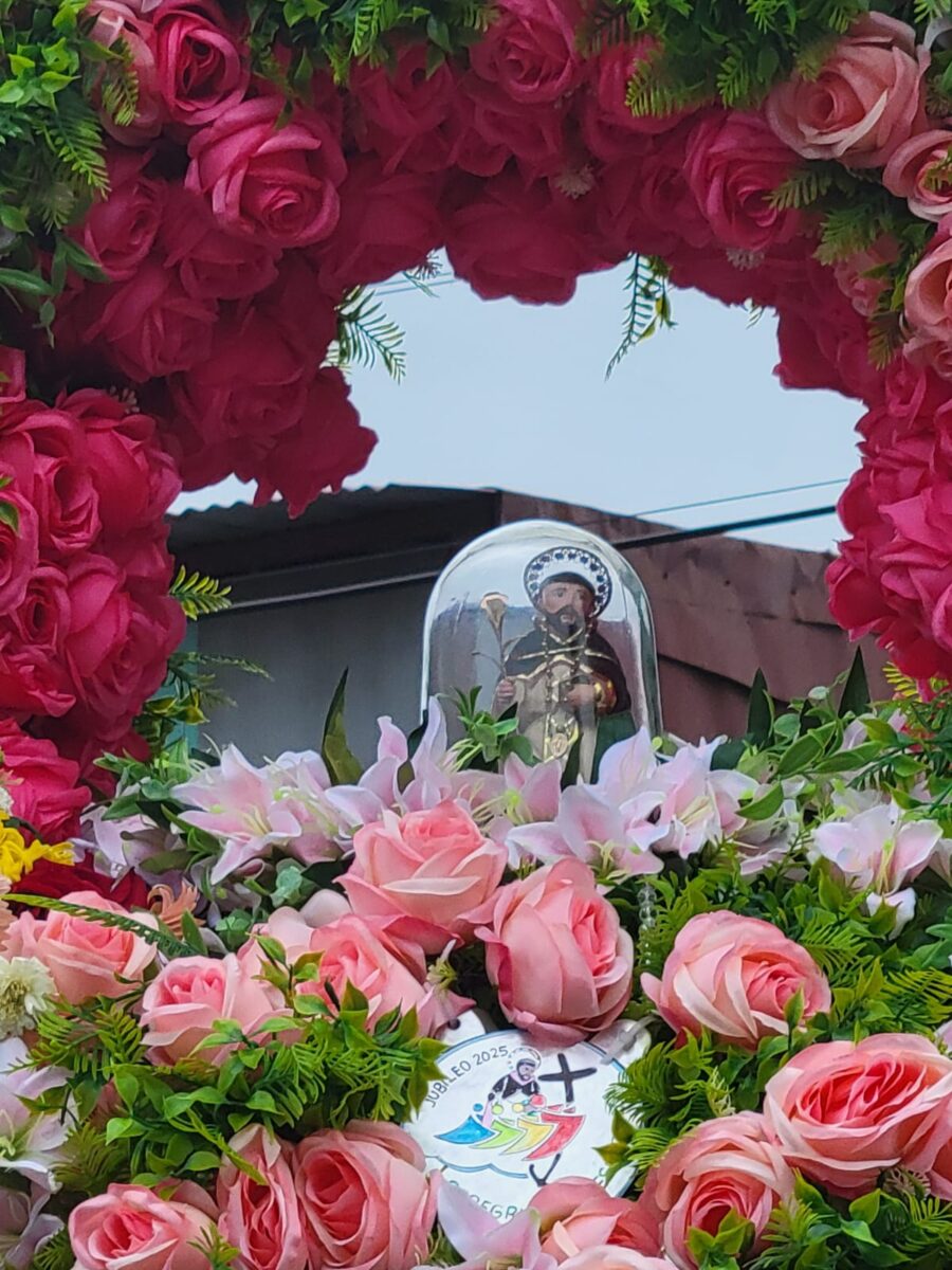 Este 10 de agosto, miles de devotos y promesantes se congregaron con fe para acompañar el regreso de Santo Domingo de Guzmán a su morada.